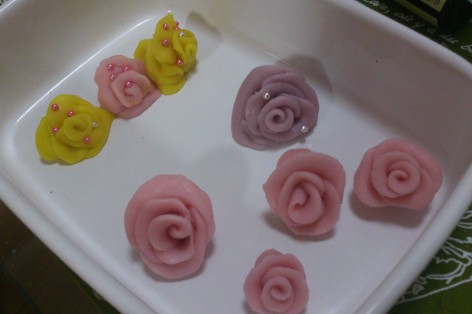 マジパンでバラの花