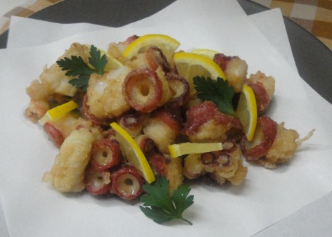 タコのスパイシー揚げ