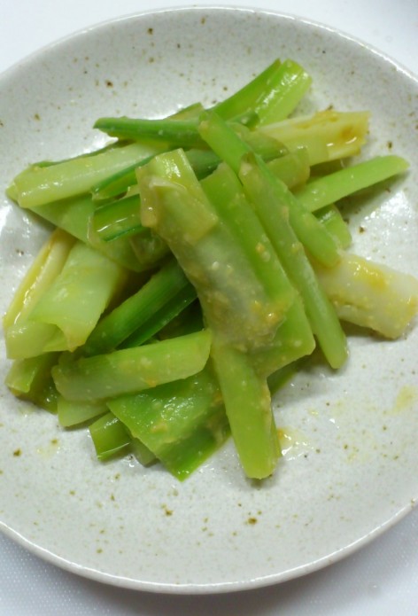 うるいの辛子酢味噌和え