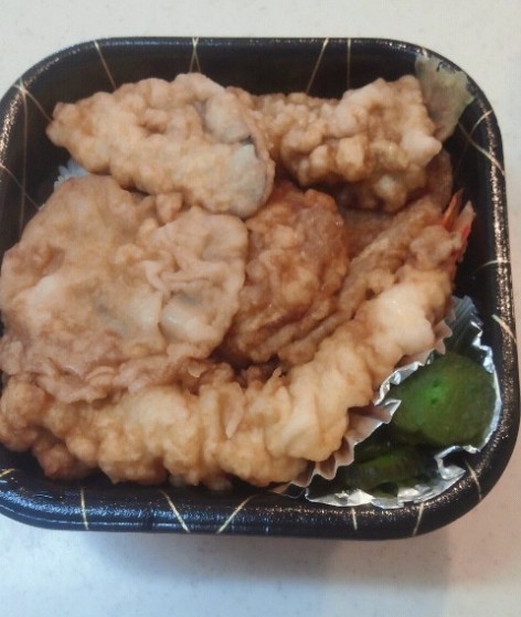 ロケ弁（天丼）