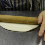 生地をのばす